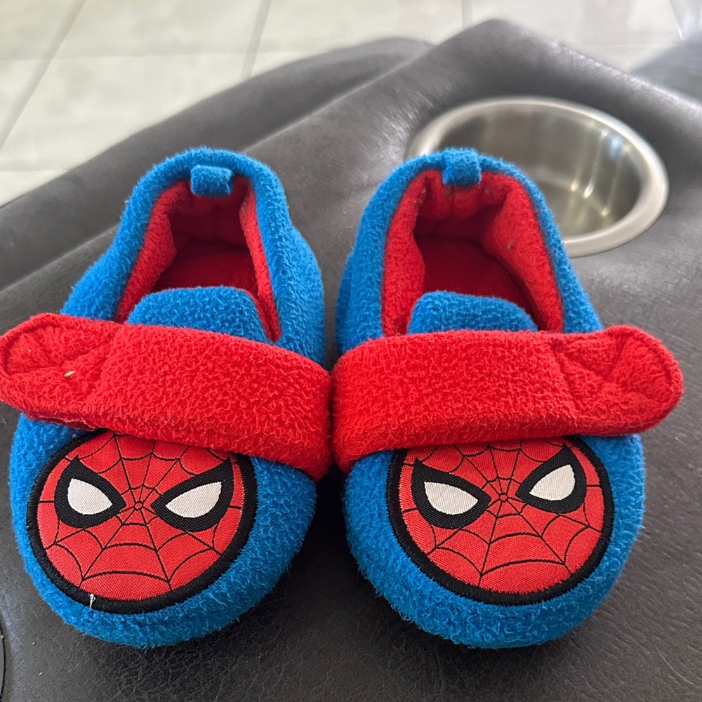 Disney Kids Blue and Red Spider-Man Slippers